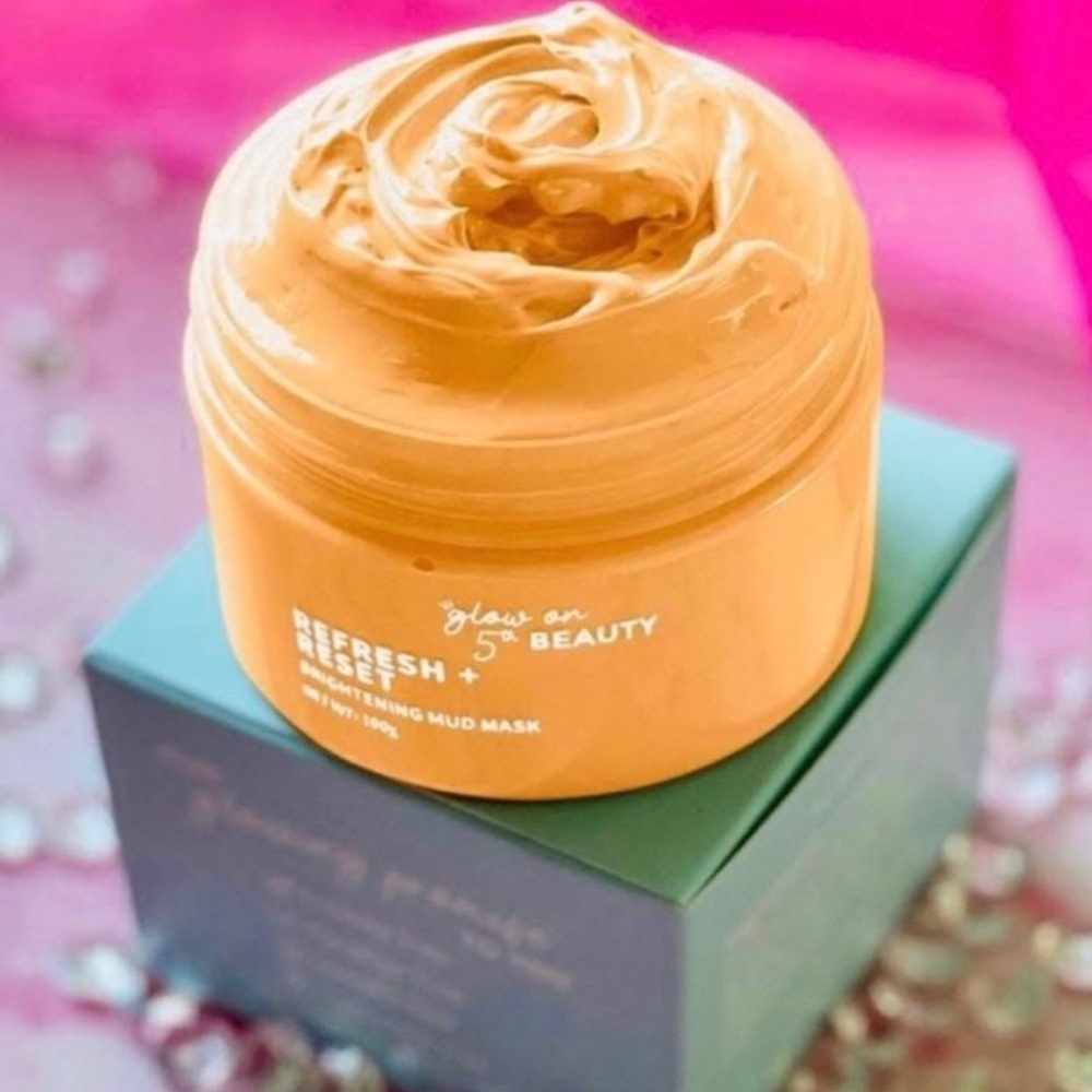 Glow on 5th BEAUTY REFRESH + RESET - Brightening Mud Mask brand new. sealed